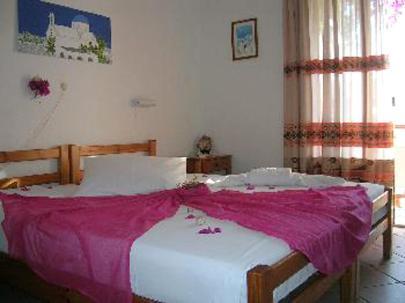 Arian Hotel Páros Quarto foto